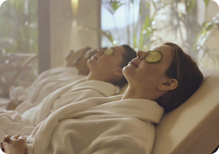 Actor portrayal of women at a spa
